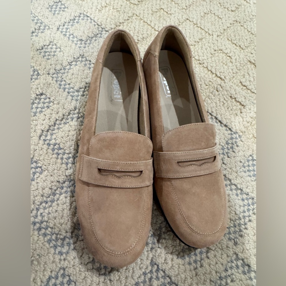 Propet
NIB Propet Women's Yetta Slip-On
Loafer size 11W elegant professional - Picture 7 of 7